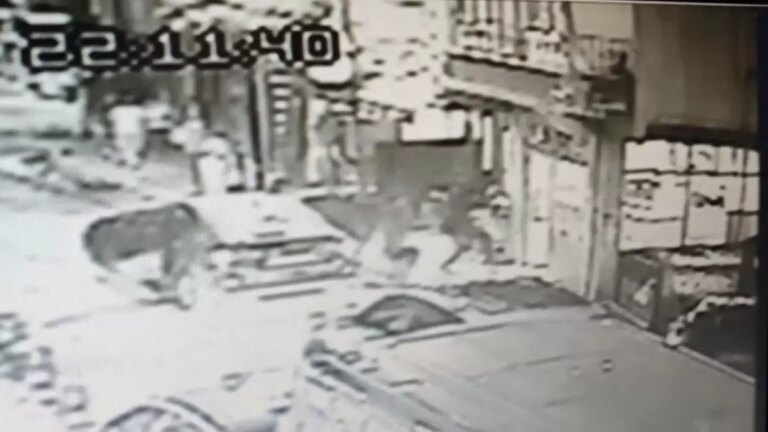 bagcilarda kiraathaneye silahli saldiri 7VjA89cr