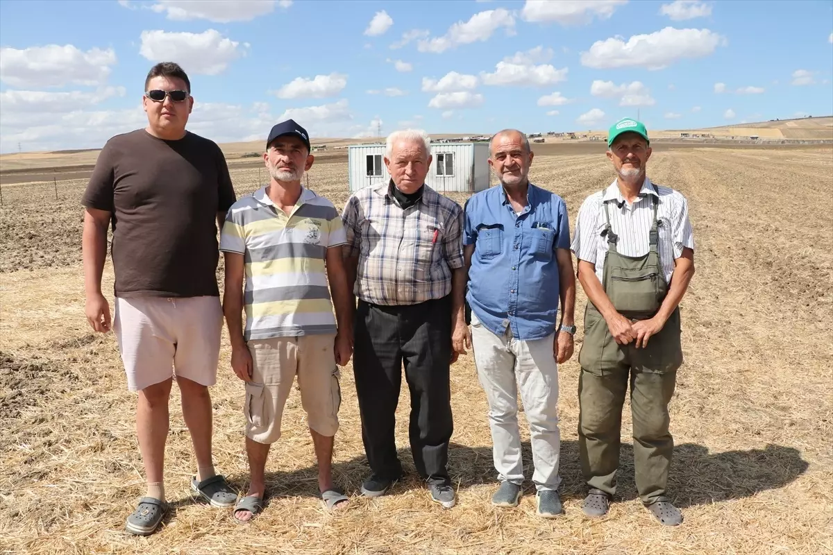 ciftciler tarim arazilerindeki engel ve konteynerlere tepki gosterdi HIE7XHuK