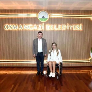 dunyanin tek engelli kadin ralli pilotu kubra denizci keskin avrupa sampiyonasina hazirlaniyor dt7GsmPr