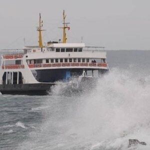 guney marmarada firtina alarmi feribot seferleri iptal 9GUfT193