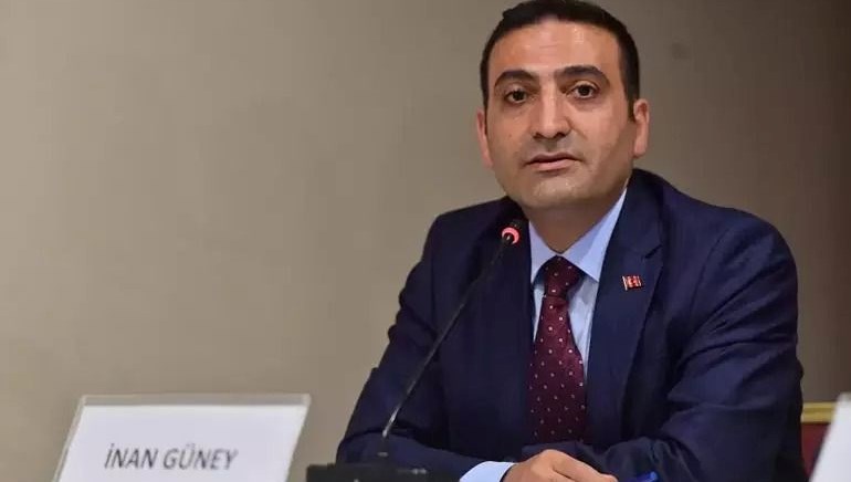 inan guneyin makam odasinda el konulan belgelere iliskin yeni sorusturma R7v7IApx