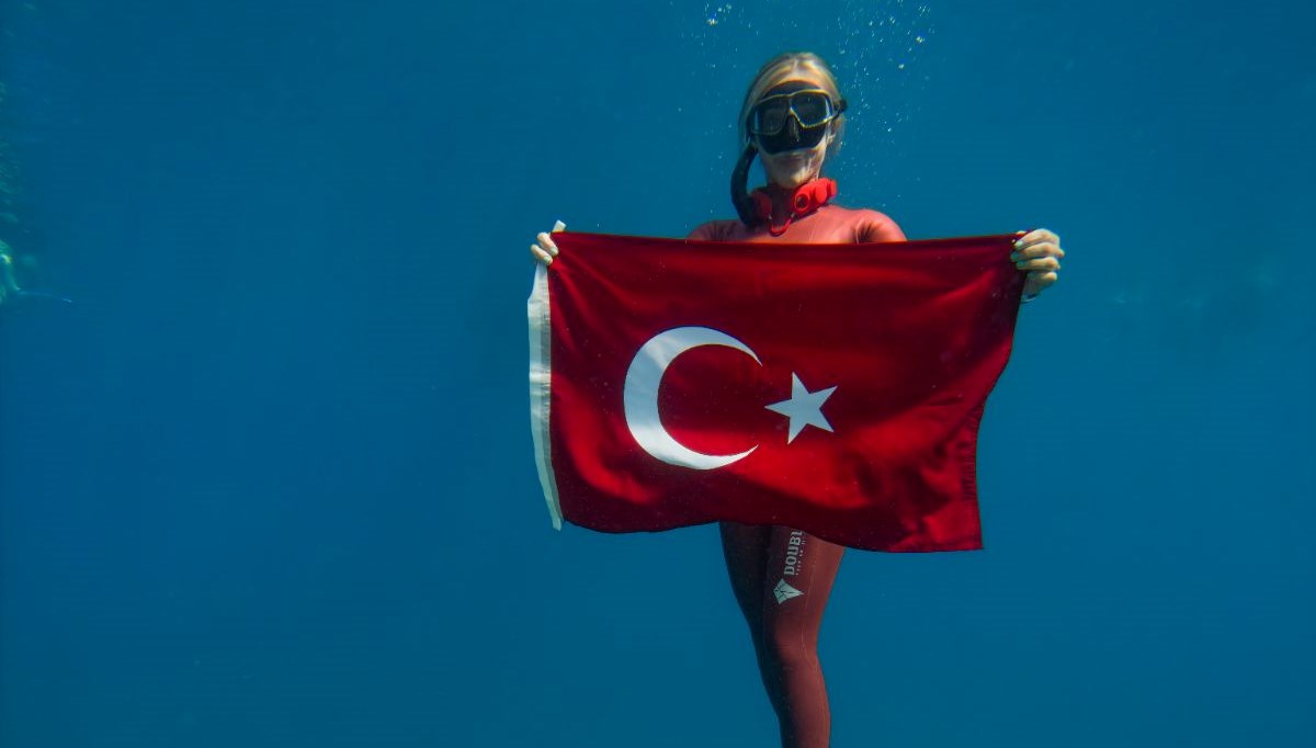 milli sporcu sahika ercumenden zafer ani dalisi 5B5yWKf7