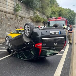 sariyerde kaza surucu yaralandi NpslY9JW