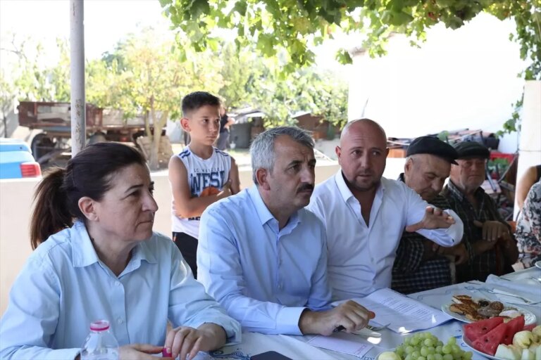 vali sezer enezde vatandaslarla bulustu NfVBJDGX