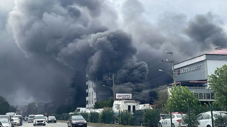 akcaabatta alisveris merkezinde yangin keFGSvwY