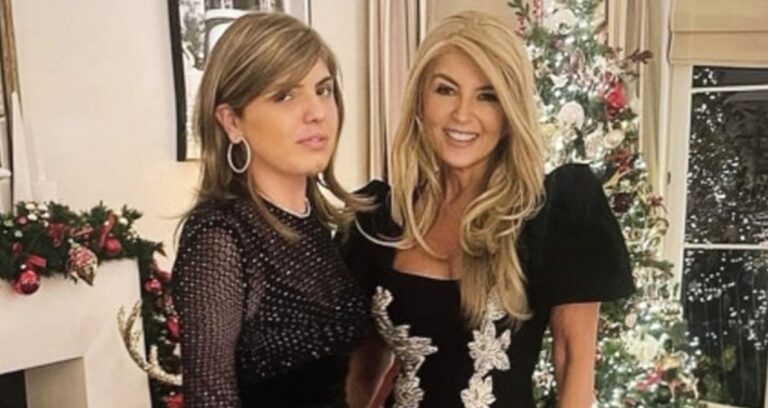 sosyetik ailenin kizi kanseri atlatti bocek isirigindan oldu 8ykWaty9