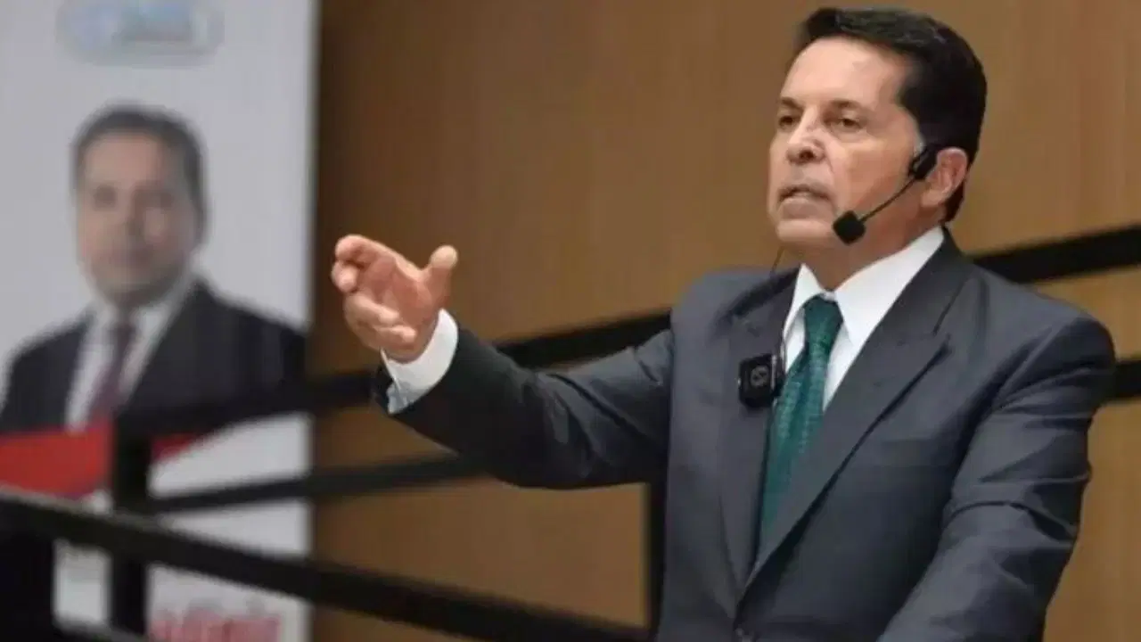 ahmet ozerden 29 ekim mesaji cumhuriyet fazilettir ozgurluktur esitliktir Hc7n8rti.jpg