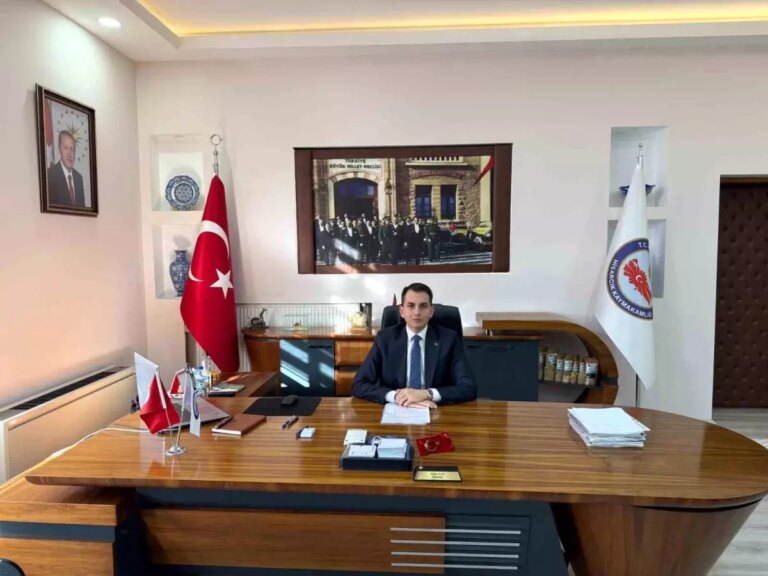 hisarcik kaymakami erkan atam gorevine basladi wlM6U3A4.jpg