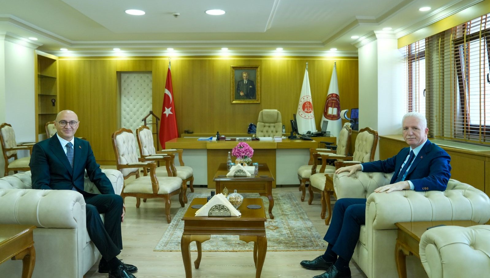 vali gulden yeni bassavciya ziyaret x9pBpBLg.jpg