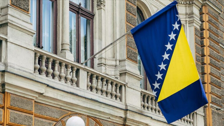 bosna hersekte huzurevinde cikan yanginda cok sayida kisi can verdi L6ZeFnpz.jpg
