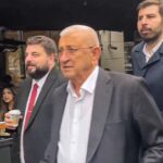 imamoglunun ailesi ifade vermek icin emniyette emFKcchf.jpg