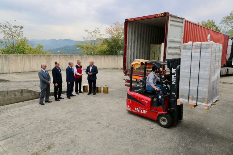 ingiltere orduda uretilen 88 ton bal satin aldi 7LugjI8Z.jpg