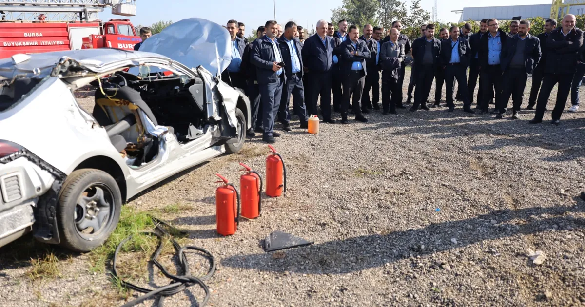 otobus soforlerine yangin sondurme egitimi atU79Ic9.webp