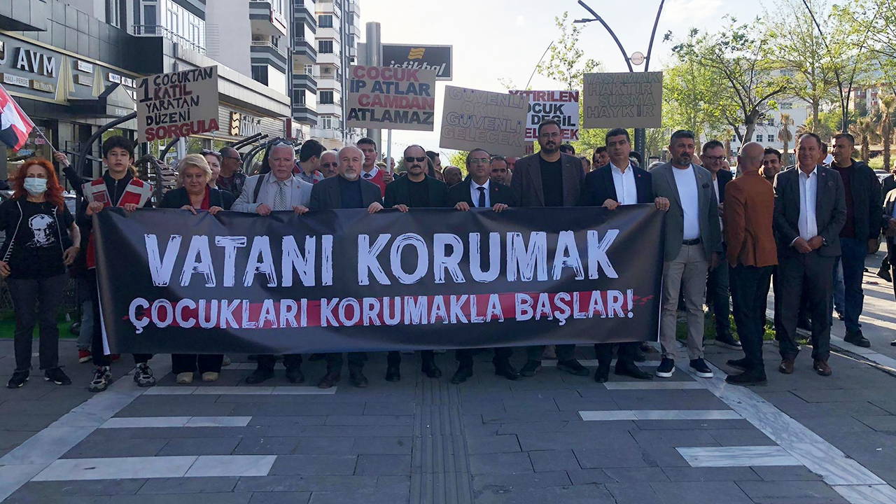 CHP Kahramanmaraş İl Başkanı’ndan 23 Nisan Kutlamalarına Tepki: “Milli Bayramları Kutlamak İstemiyorsanız Açıkça İfade Edin!”
