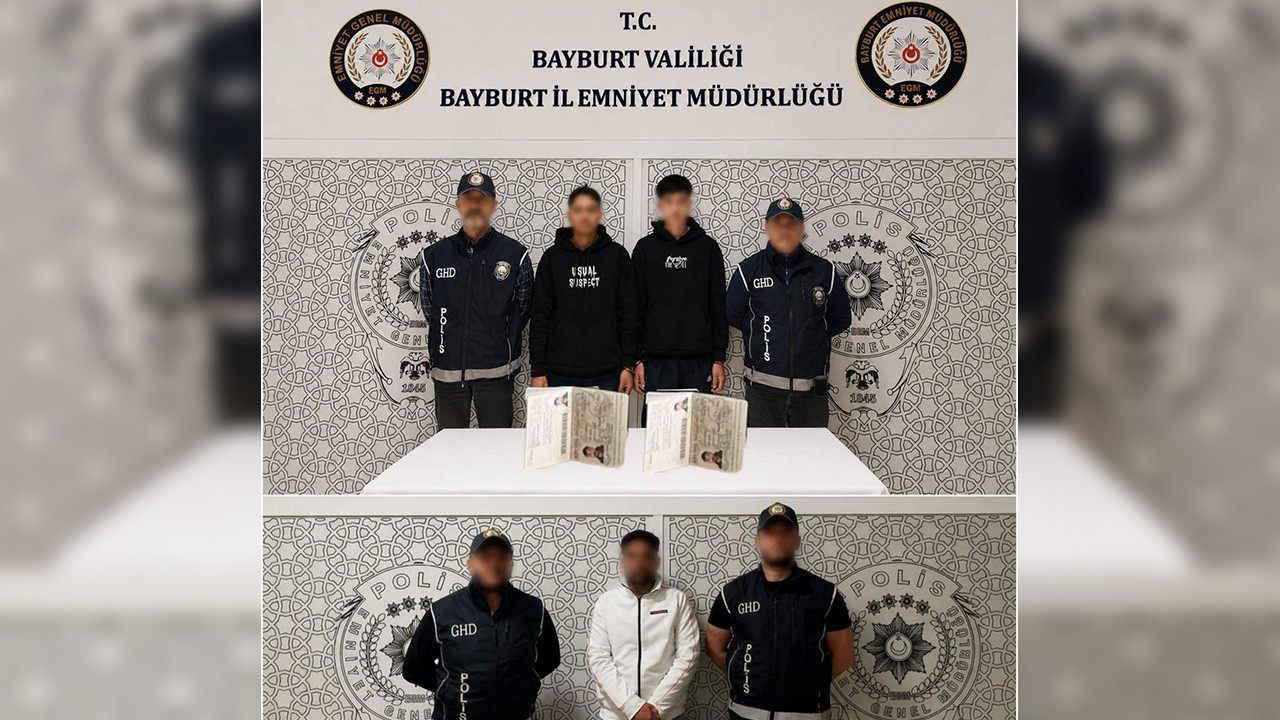 bayburtta-5-duzensiz-gocmen-yakalandi-3-sahte-pasaport-cikti-NR84A1Vz